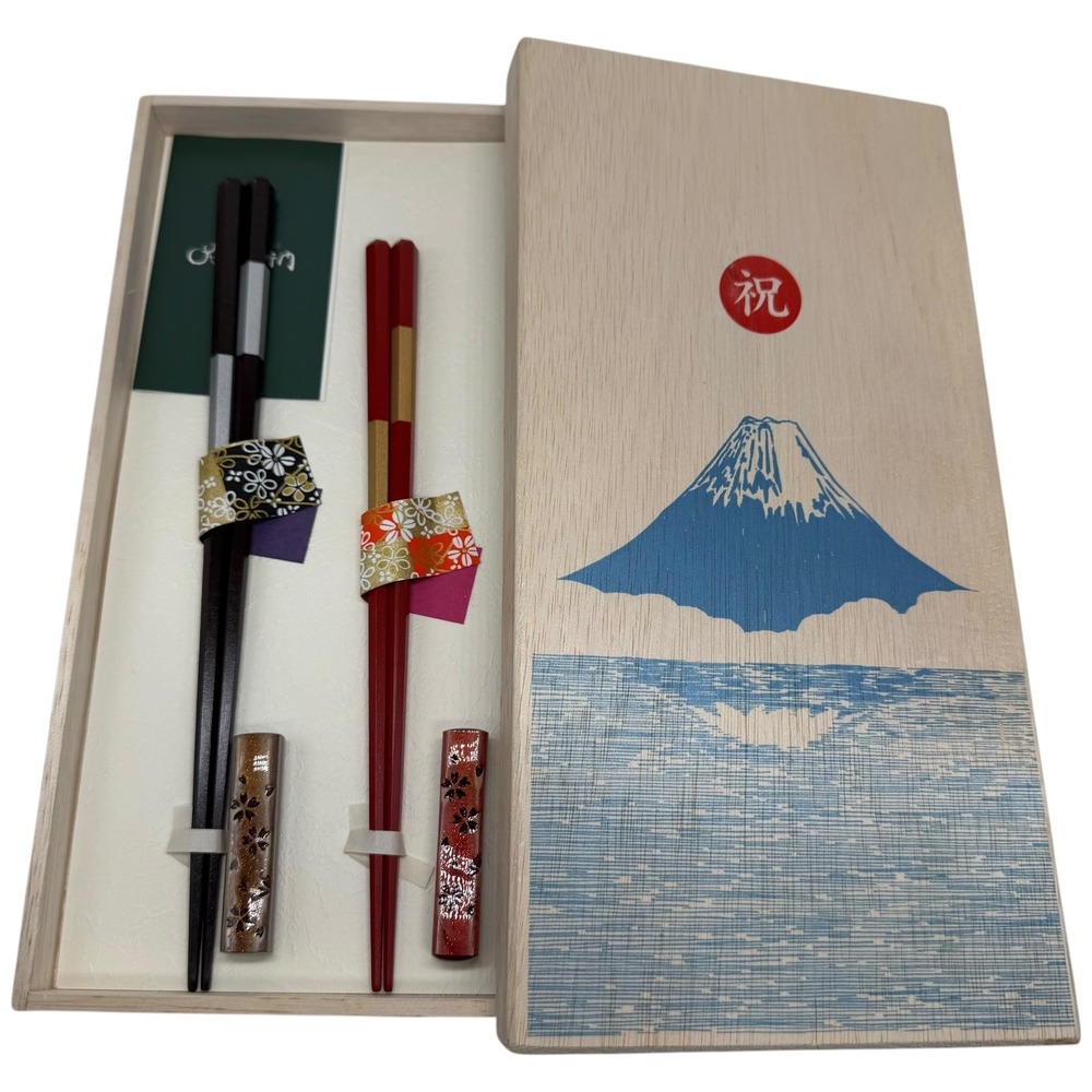 Japanese Chopstick Set Mt Fuji Wood Gift Box 2 Pairs with Rests Like New